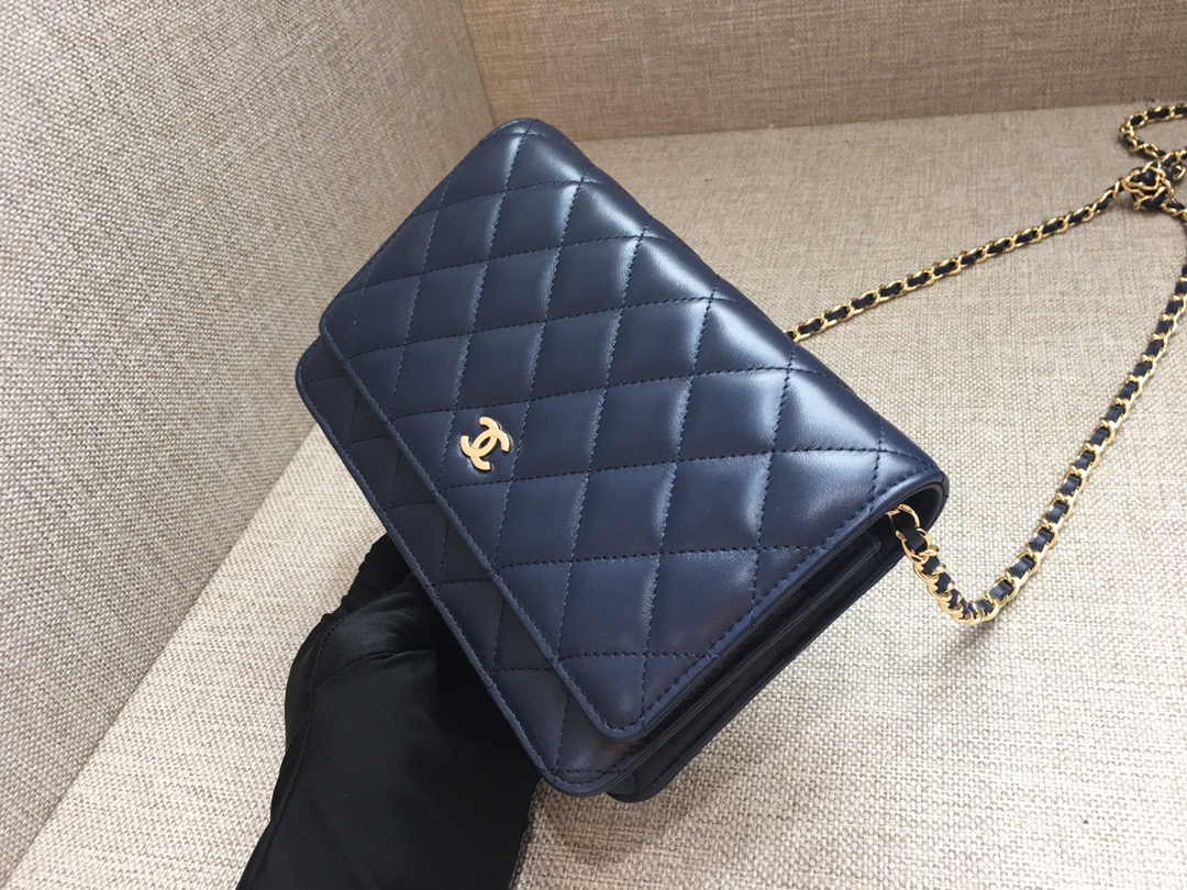 Lambskin Wallet On Chain Shoulder Bag A33814 Dark Blue/Gold